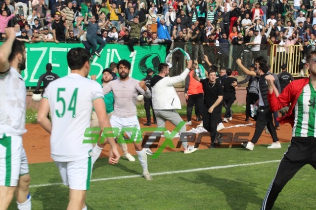 Sapancaspor'un şampiyonluk fotoğrafları