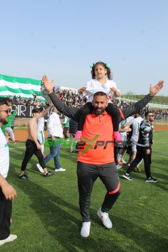 Sapancaspor'un şampiyonluk fotoğrafları