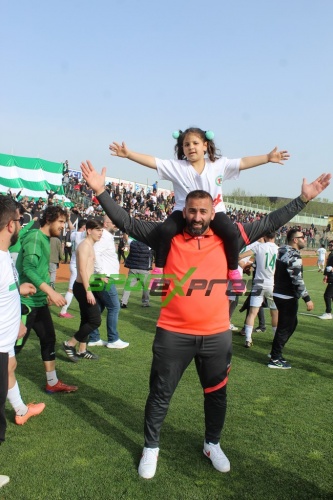 Sapancaspor'un şampiyonluk fotoğrafları