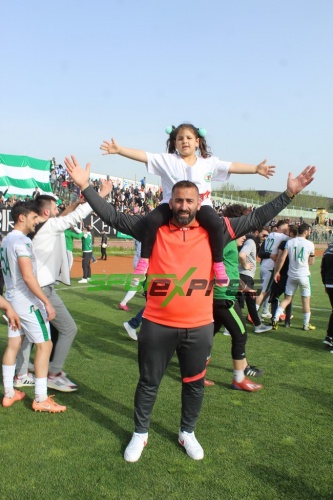 Sapancaspor'un şampiyonluk fotoğrafları