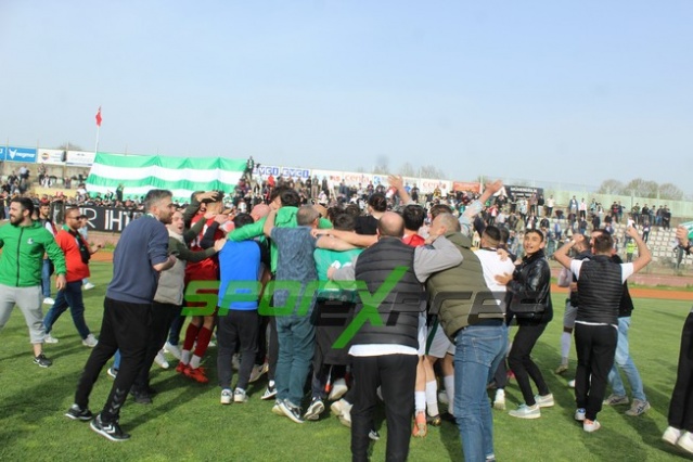 Sapancaspor'un şampiyonluk fotoğrafları