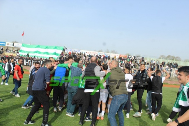 Sapancaspor'un şampiyonluk fotoğrafları