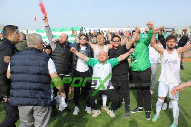 Sapancaspor'un şampiyonluk fotoğrafları