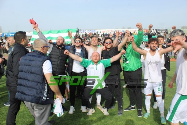 Sapancaspor'un şampiyonluk fotoğrafları