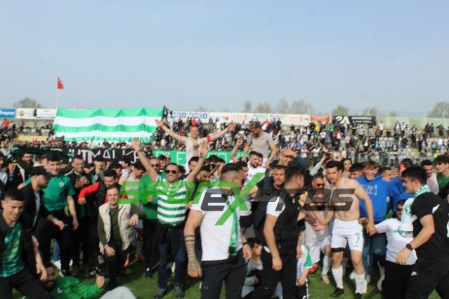 Sapancaspor'un şampiyonluk fotoğrafları