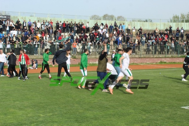 Sapancaspor'un şampiyonluk fotoğrafları