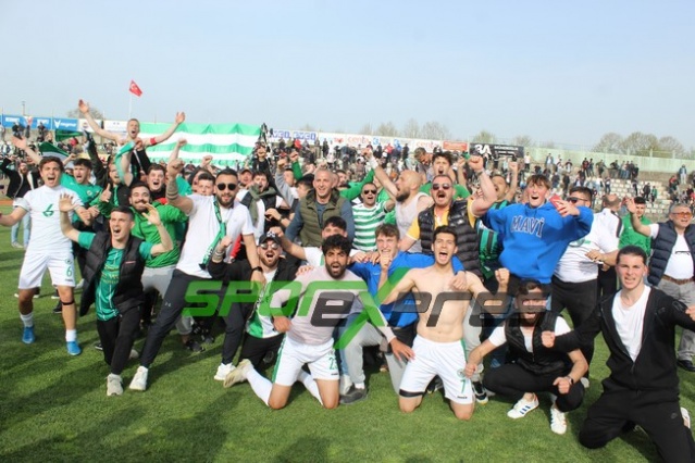 Sapancaspor'un şampiyonluk fotoğrafları
