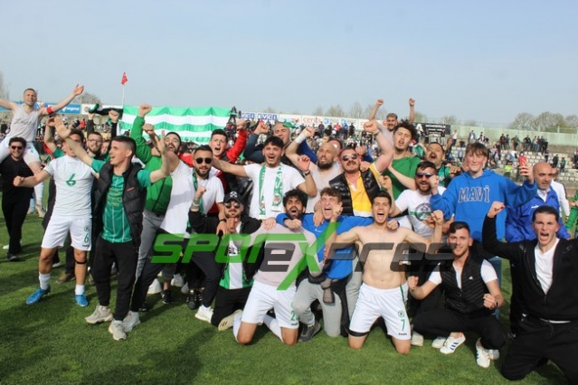 Sapancaspor'un şampiyonluk fotoğrafları