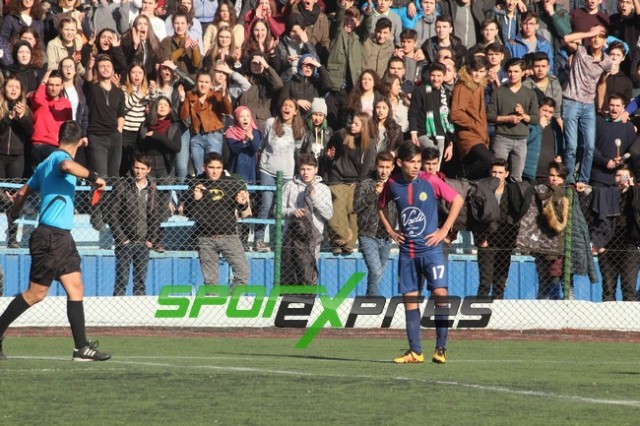 Liseler Futbolda Şampiyon Spor Lisesi