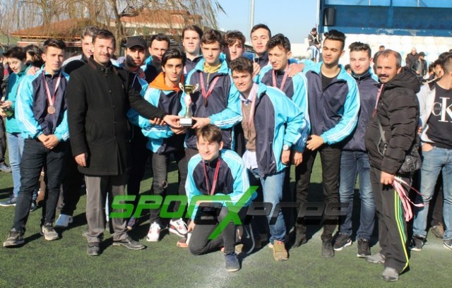 Liseler Futbolda Şampiyon Spor Lisesi