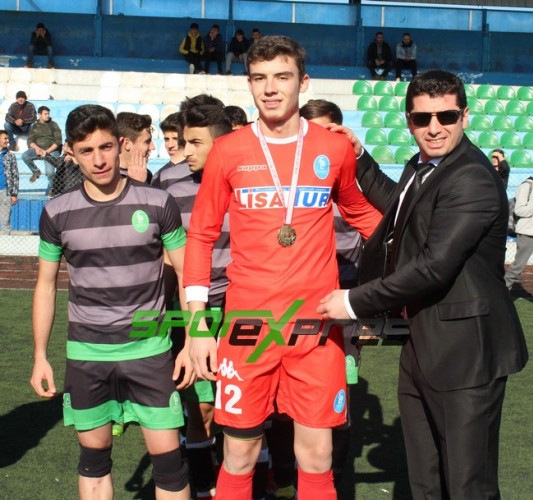 Liseler Futbolda Şampiyon Spor Lisesi