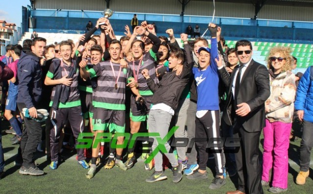 Liseler Futbolda Şampiyon Spor Lisesi