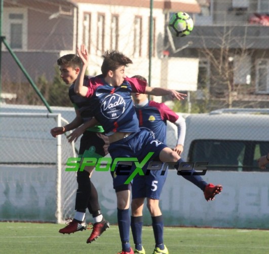 Liseler Futbolda Şampiyon Spor Lisesi