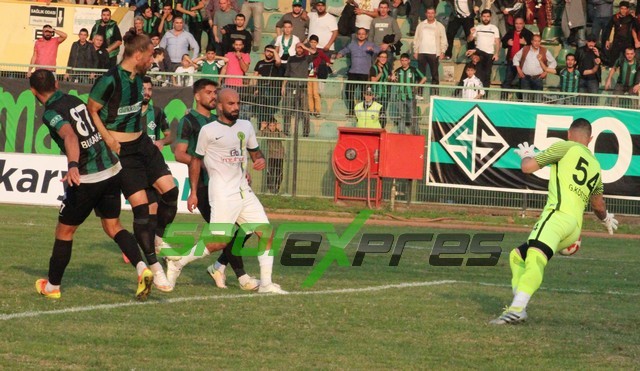 Sakaryaspor'da tempo yükseldi