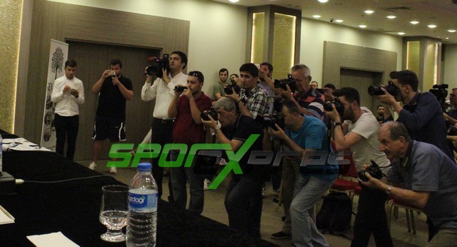 Büyükşehir Baskette imzalar atıldı