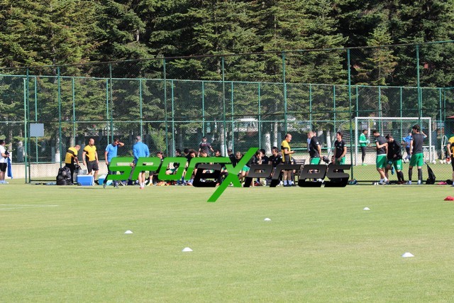 Sakaryaspor'un ilk hazırlık maçında gol sesi çıkmadı