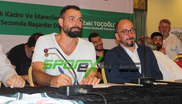 Büyükşehir Baskette imzalar atıldı
