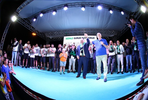 Sakarya Basket Şampiyonluğu Kutladı