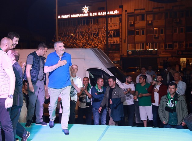 Sakarya Basket Şampiyonluğu Kutladı