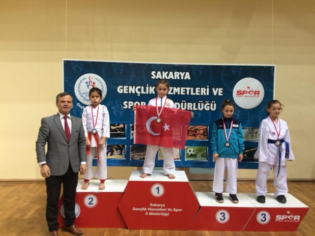 Sakarya Karate Ligi Nefes Kesti