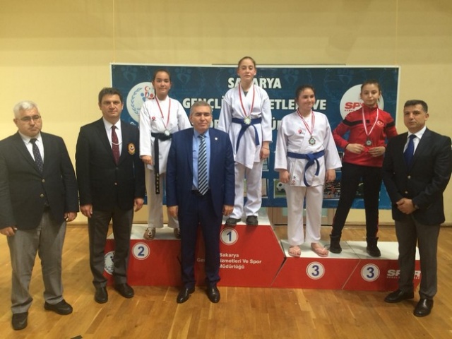 Sakarya Karate Ligi Nefes Kesti