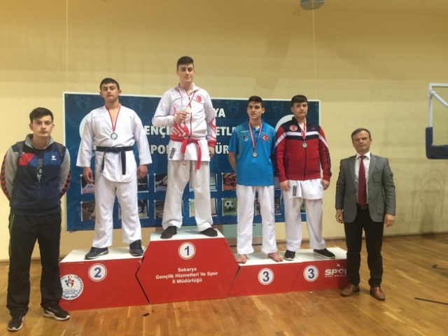 Sakarya Karate Ligi Nefes Kesti