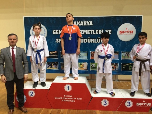 Sakarya Karate Ligi Nefes Kesti