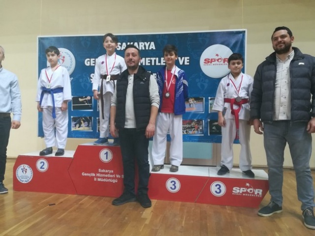 Sakarya Karate Ligi Nefes Kesti
