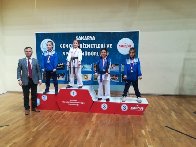 Sakarya Karate Ligi Nefes Kesti