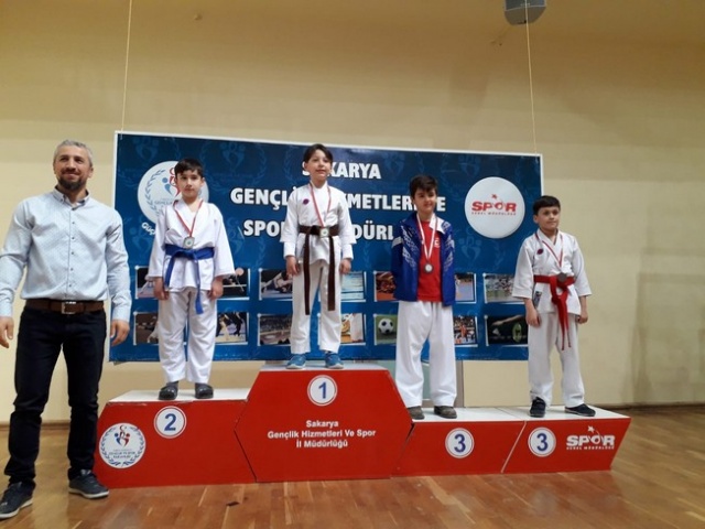 Sakarya Karate Ligi Nefes Kesti