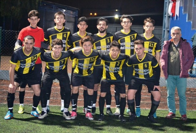 TEK Dört attı liderliği kaptı
