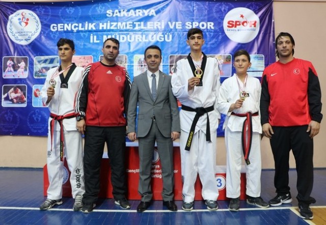 Taekwondo'da 19 madalya