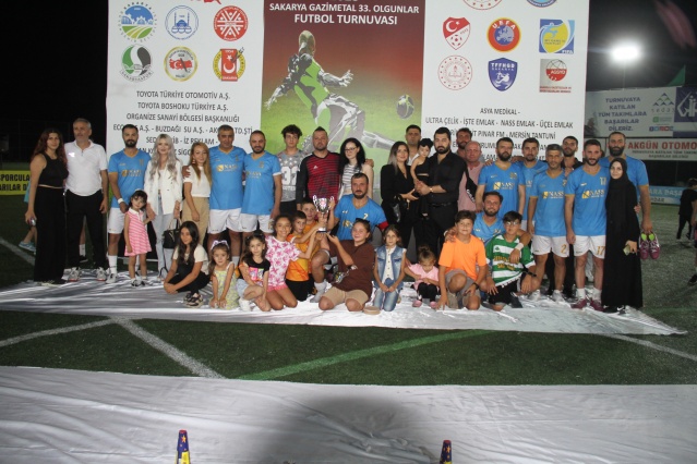 Olgunlar Futbol Turnuvası'nda Şampiyon İZREK
