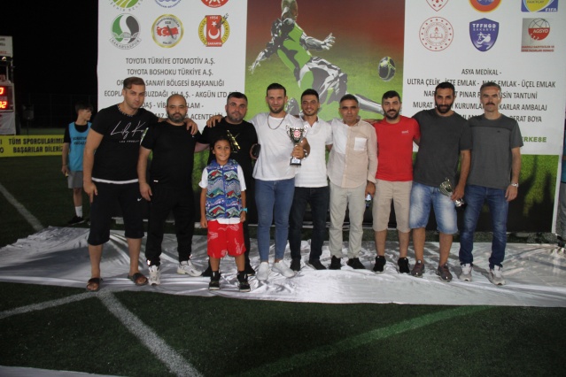 Olgunlar Futbol Turnuvası'nda Şampiyon İZREK