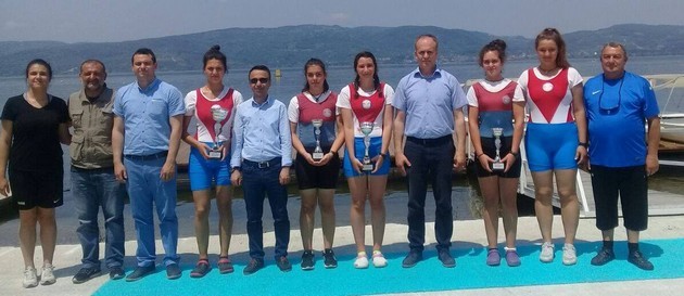 Türkiye Kürek Şampiyonası Sapanca Gölünde yapıldı