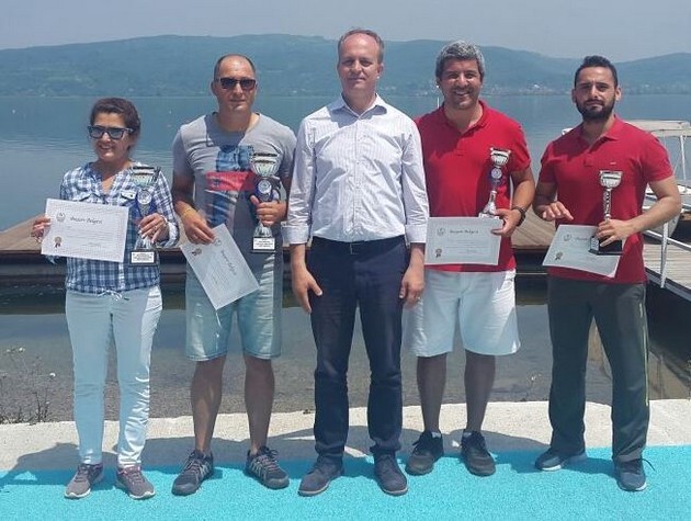 Türkiye Kürek Şampiyonası Sapanca Gölünde yapıldı