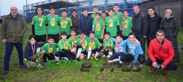 U14’de Şampiyonlar kupalarını aldı