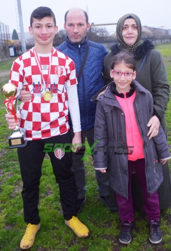 U14’de Şampiyonlar kupalarını aldı