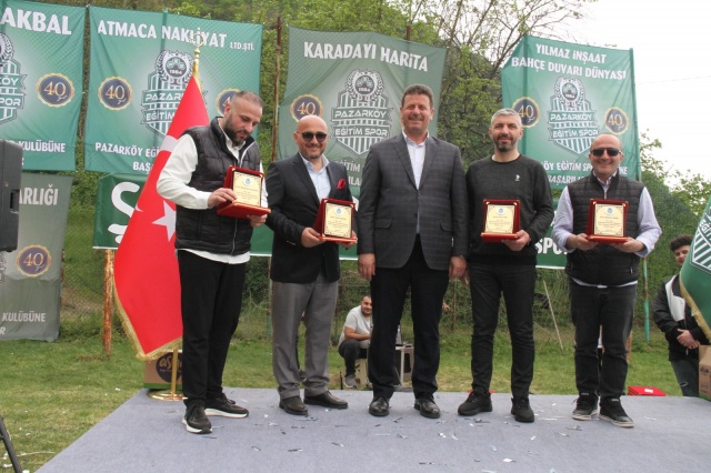 Pazarköy Eğitimspor şampiyonluk kupasını aldı