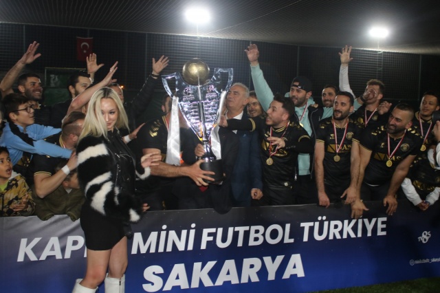 Mini Futbol'da Nass Grup Şampiyon