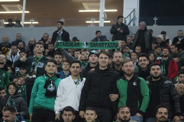 Sakaryaspor-Kocaelispor maçı fotoğrafları