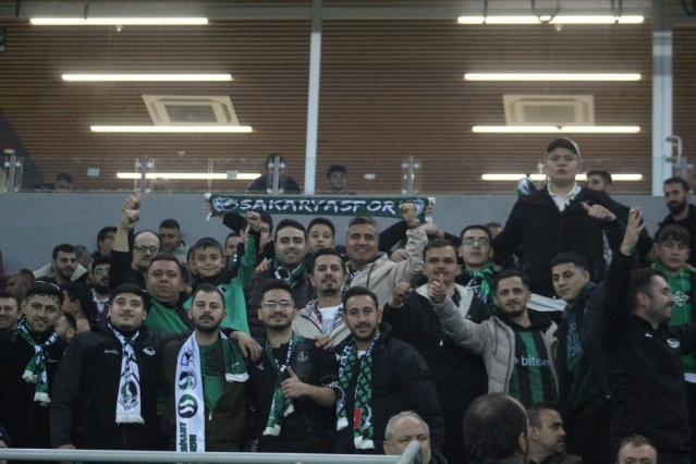 Sakaryaspor-Kocaelispor maçı fotoğrafları