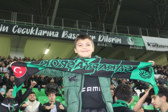 Sakaryaspor-Kocaelispor maçı fotoğrafları