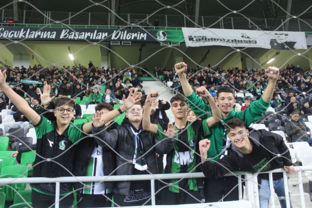 Sakaryaspor-Kocaelispor maçı fotoğrafları