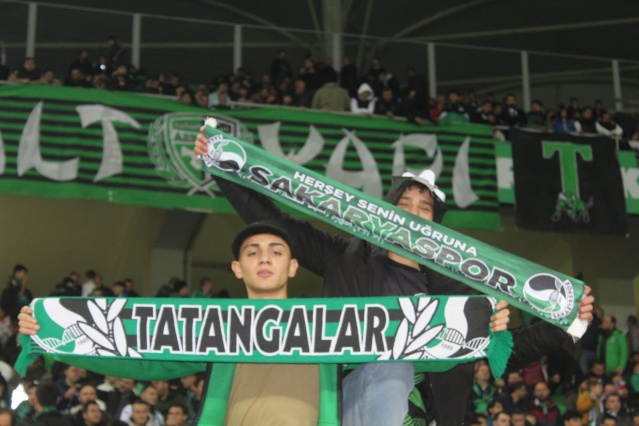 Sakaryaspor-Kocaelispor maçı fotoğrafları