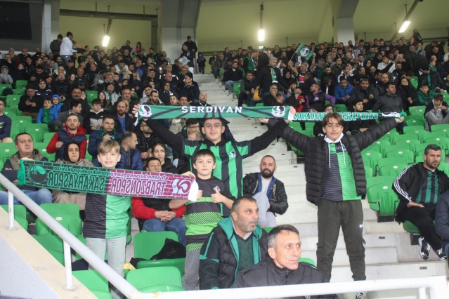 Sakaryaspor-Kocaelispor maçı fotoğrafları