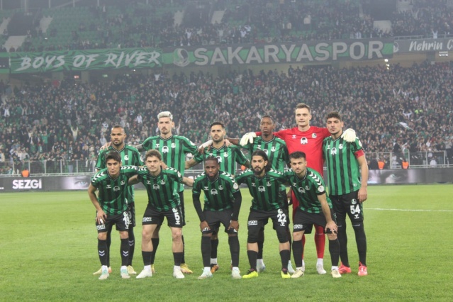 Sakaryaspor-Kocaelispor maçı fotoğrafları