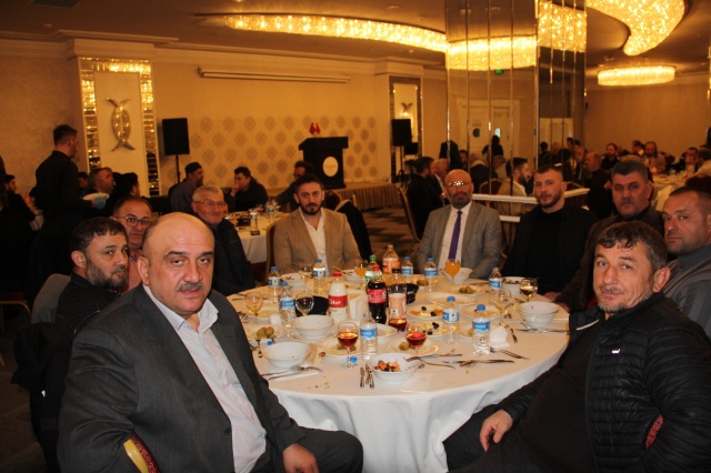 Güreş camiası iftarda buluştu