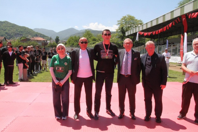 Sapancaspor kupasına kavuştu