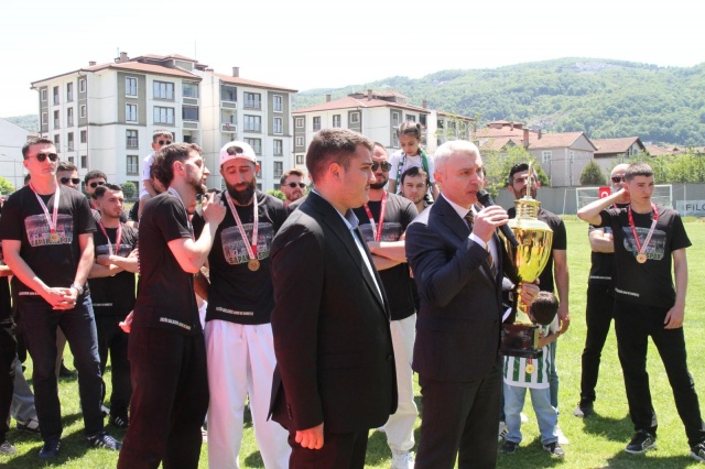 Sapancaspor kupasına kavuştu